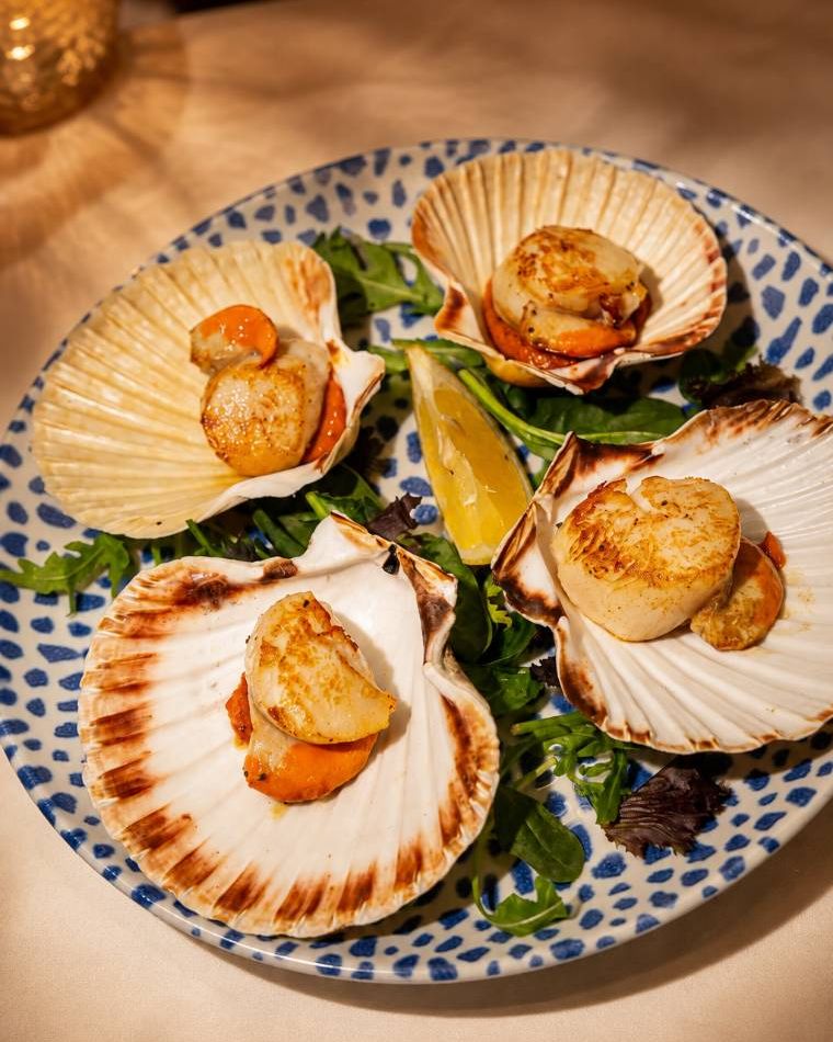 Capesante con Pesto Rosso